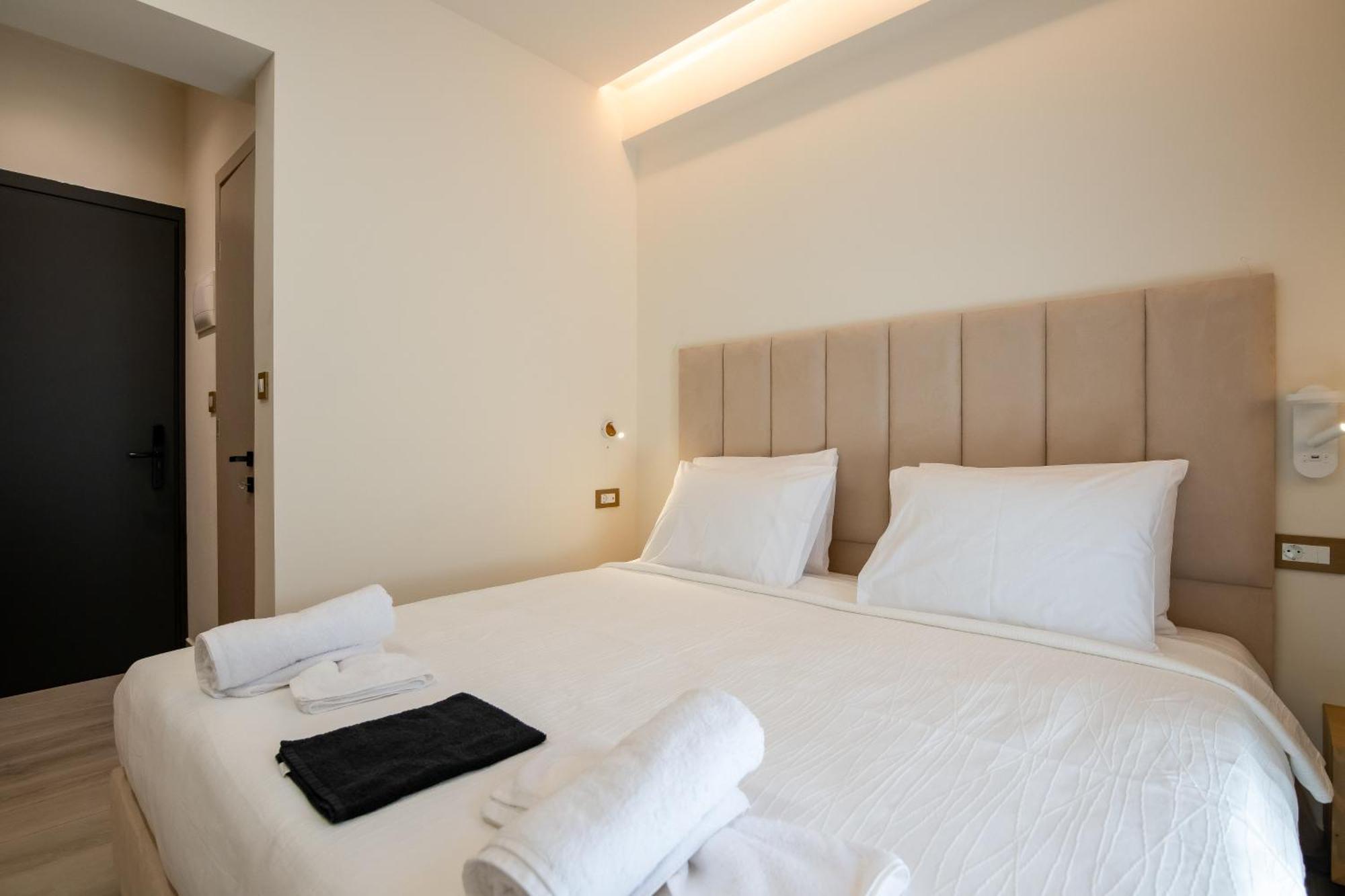 Ocean 11 Hotel Skiathos-stad Buitenkant foto